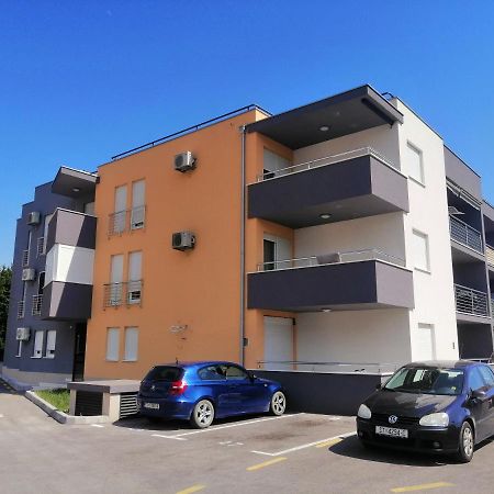 Luxury Apartment Queen Solin Exterior foto