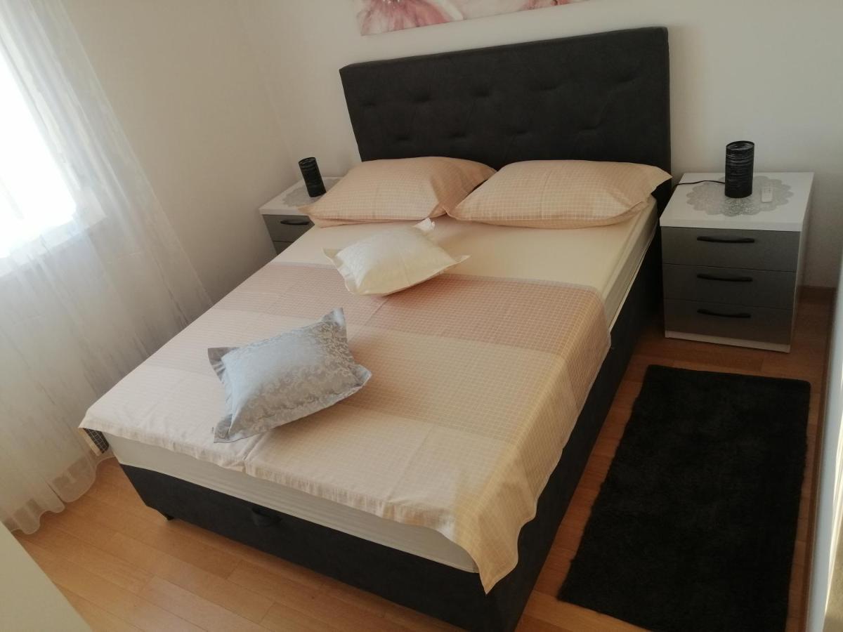 Luxury Apartment Queen Solin Exterior foto