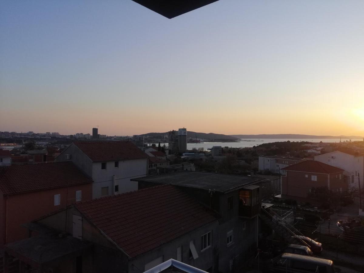 Luxury Apartment Queen Solin Exterior foto