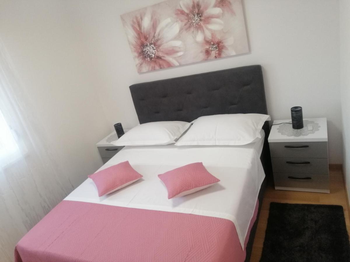 Luxury Apartment Queen Solin Exterior foto