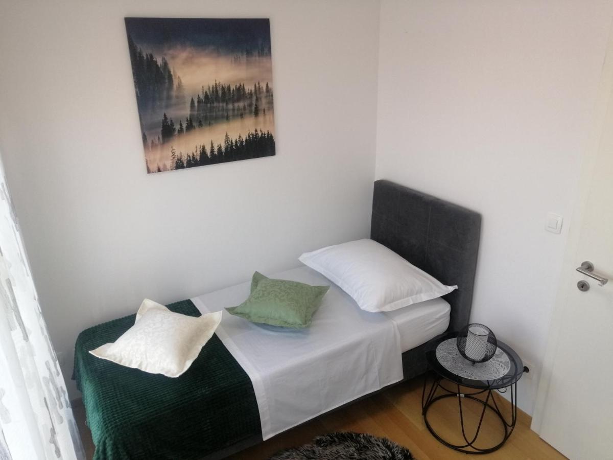 Luxury Apartment Queen Solin Exterior foto